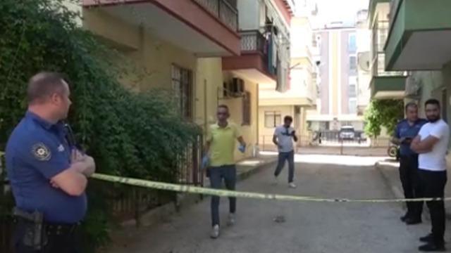 Hakkari'den sonra Antalya! Bir dehşet haberi daha: Öğretmen koca 3 çocuk annesi öğretmen eşini ve kayınpederini öldürdü