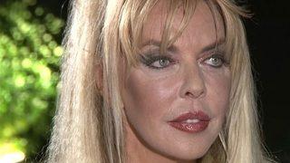 Ahu Tuğba'dan bomba itiraf: Temizlikçimle arkadaşımla yattılar 