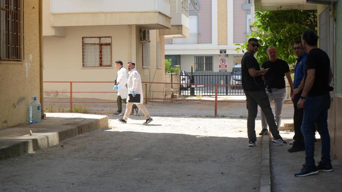 Hakkari den sonra Antalya! Bir dehşet haberi daha: Öğretmen koca 3 çocuk annesi öğretmen eşini ve kayınpederini öldürdü 3