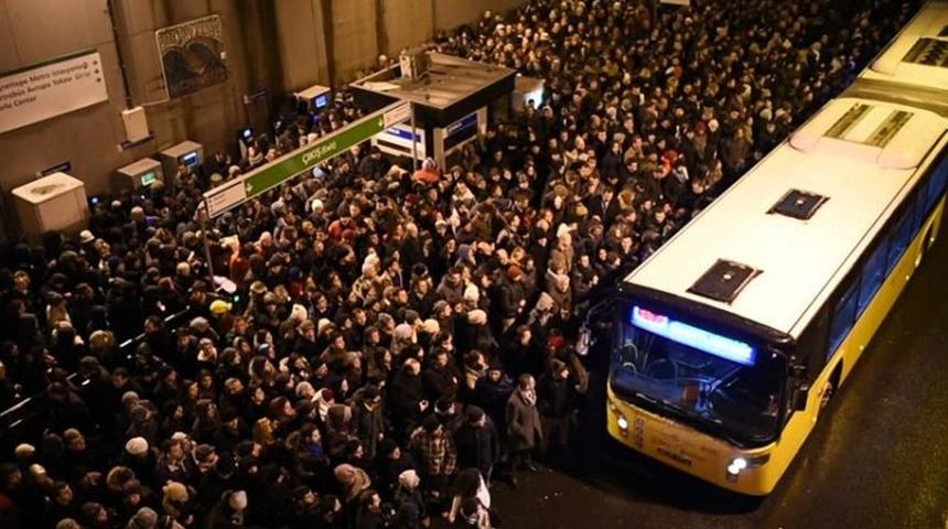 Metrobüs istasyonlarında sigaraya karşı 'yeşil dedektör' uygulaması