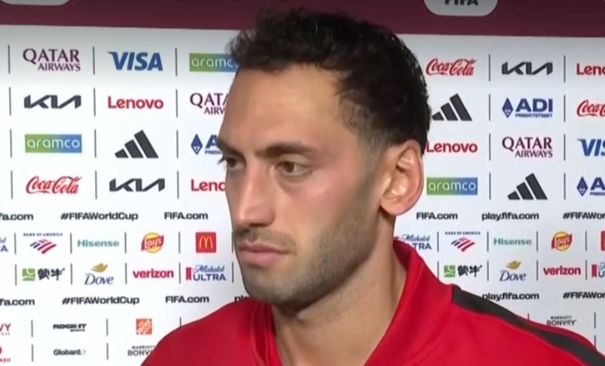 Yabancı gazeteci ile Hakan Çalhanoğlu arasında dikkat çeken diyalog! 1