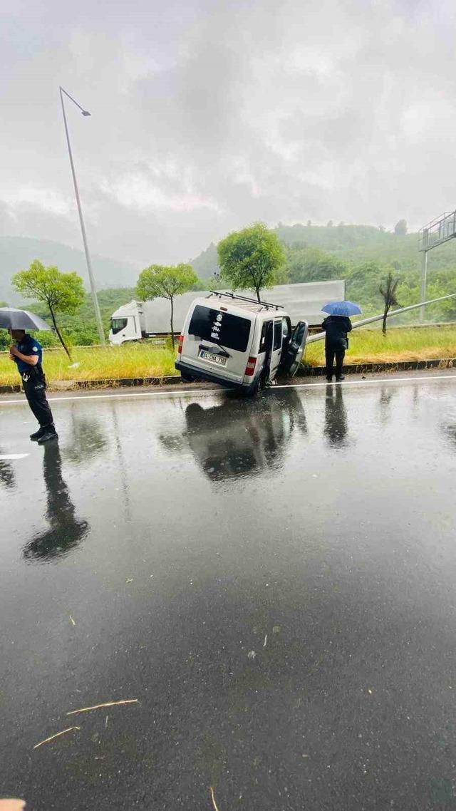 Ordu’da 3 aracın karıştığı kazada 6 kişi yaralandı 3