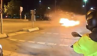 Maltepe'de feci kaza! &Ccedil;arpışma sonrası otomobile alev aldı
