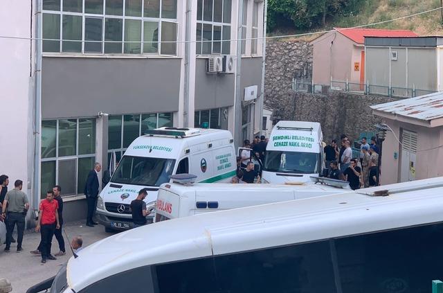 Uzman çavuşun katlettiği 4 kişinin cenazeleri Van’a gönderildi 1