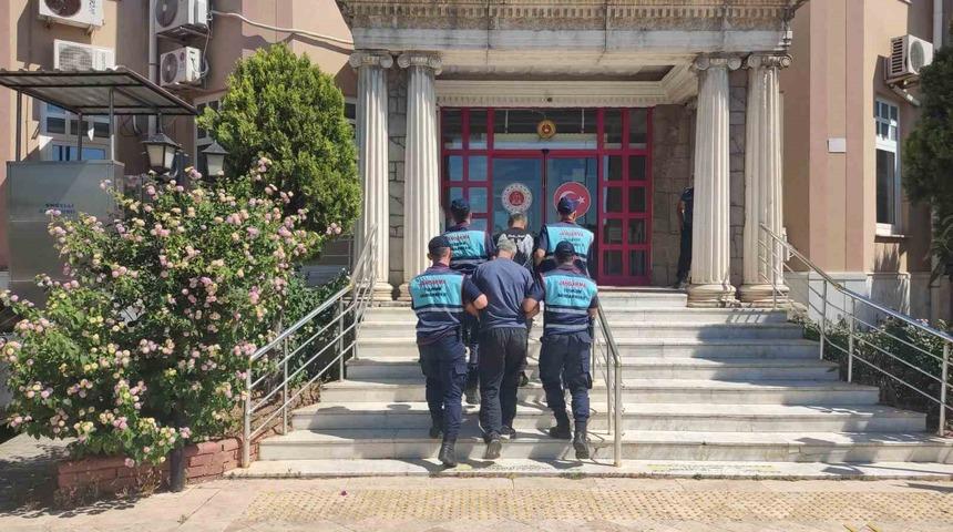 Didim&rsquo;de 16 d&uuml;zensiz g&ouml;&ccedil;men yakalandı, 2 organizat&ouml;r tutuklandı