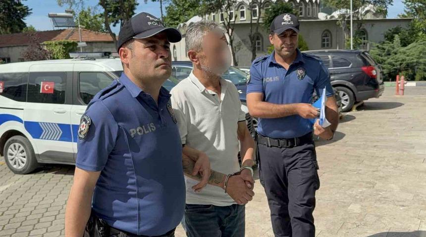 Kavga ettiği şahıs d&uuml;şerek ağır yaralanınca g&ouml;zaltına alındı