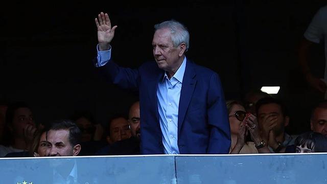 Aziz Yıldırım, Fenerbahçe'den ayrılacak oyuncuların listesini belirledi!