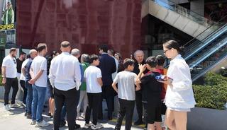 Esenyurt'ta 15 yıldır dairelerini alamayan konut mağdurları eylem yaptı