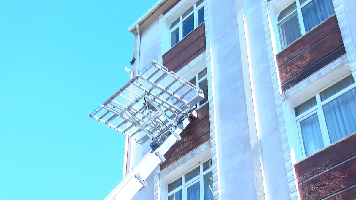 Yer: G&uuml;ng&ouml;ren! Yıkım sırasında &ccedil;&ouml;kt&uuml;, 2 apartman tahliye edildi 1