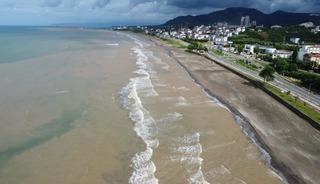Ordu'da sağanak sonrası Karadeniz'in rengi değişti