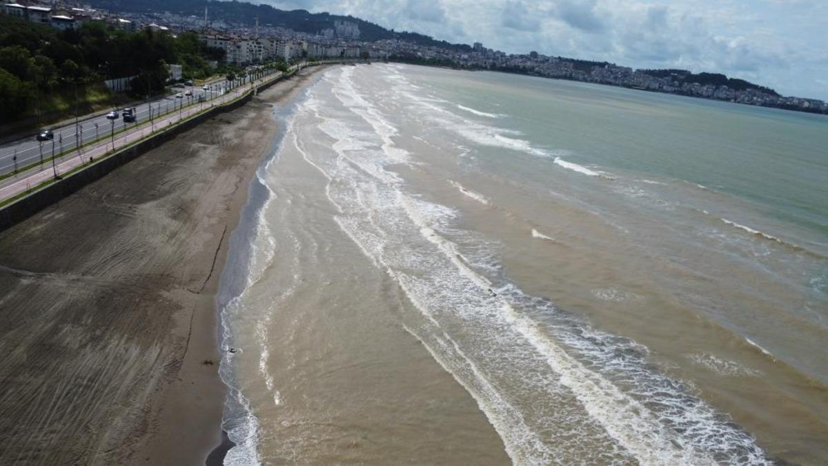 Ordu da sağanak sonrası Karadeniz in rengi değişti 1