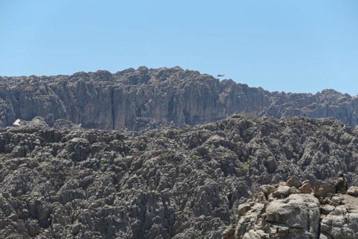 TSK Balkaya Dağları'nda teröristlere nefes aldırmıyor  G2