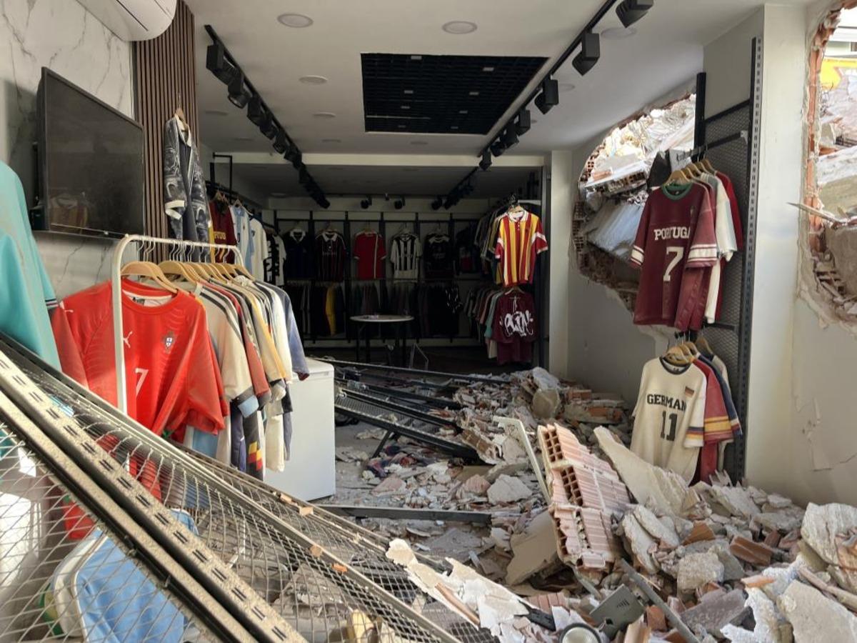 G&uuml;ng&ouml;ren&rsquo;de yıkım sırasında &ccedil;&ouml;ken bina, bitişiğindeki 2 binaya zarar verdi 1