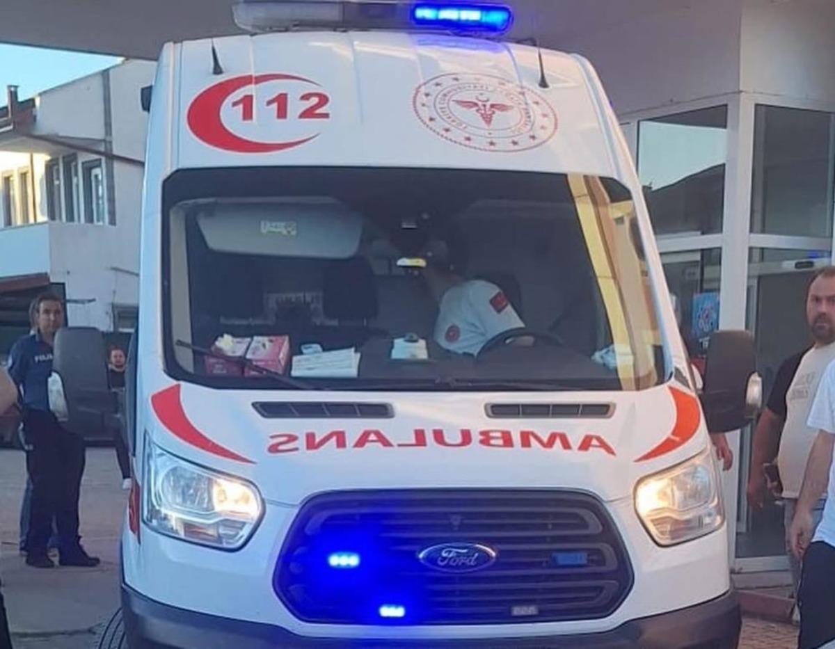 Kocaali sahilinde baba ve kızı boğulma tehlikesi ge&ccedil;irdi 1
