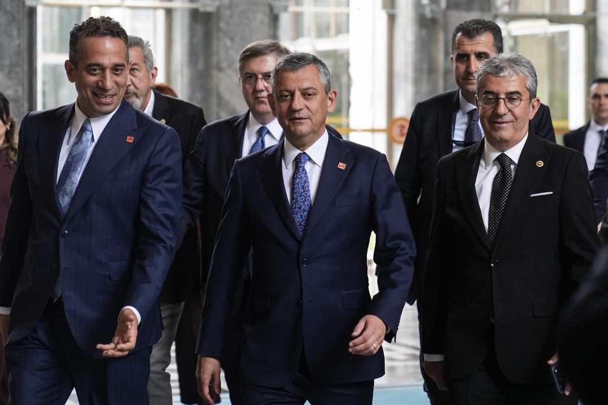 Kulisleri sallayan iddia! Özgür Özel yeni parti için ofis tuttu 1