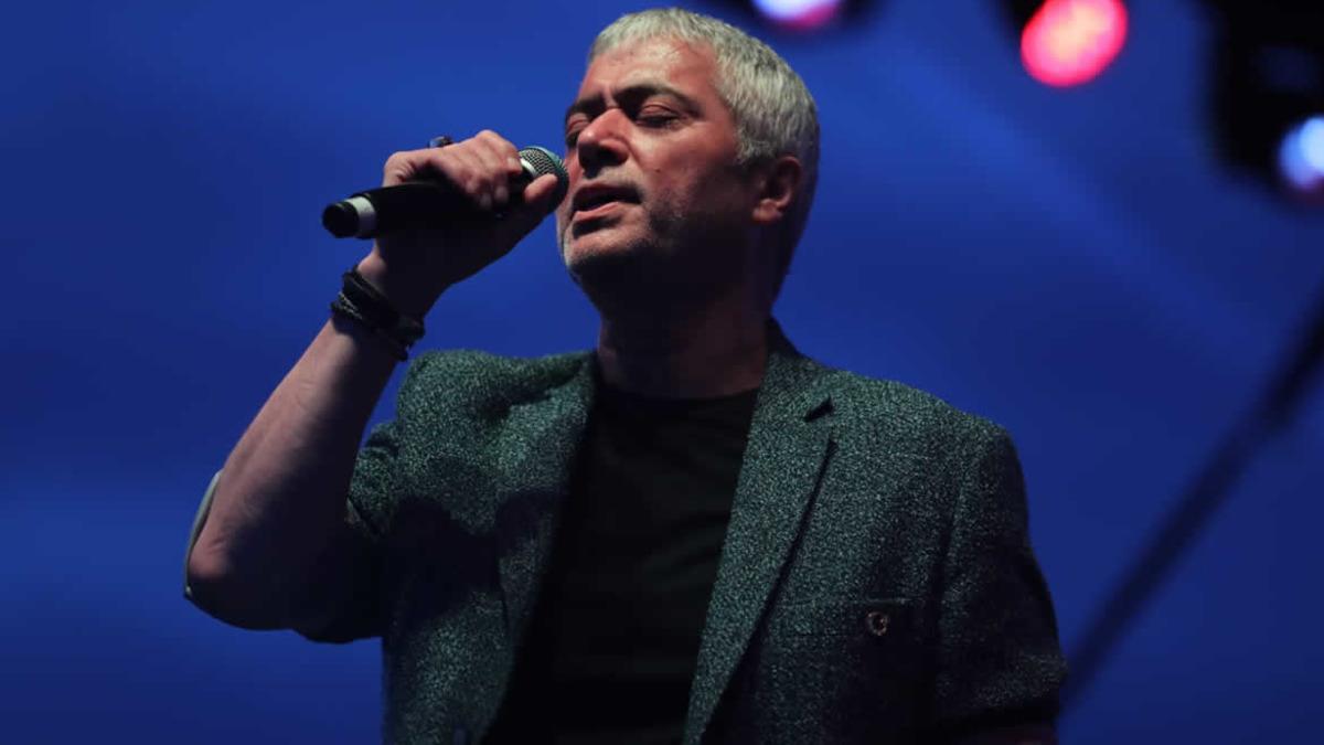 Cengiz Kurtoğlu'ndan üzen haber! Konseri hemen ertelendi