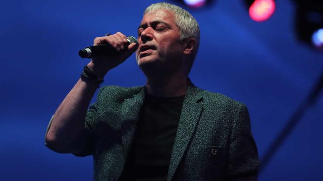 Cengiz Kurtoğlu'ndan üzen haber! Konseri hemen ertelendi