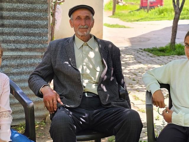 T&uuml;rkiye'nin &ccedil;ok dilli k&ouml;y&uuml;: 7'den 70'e herkes 3 dil biliyor