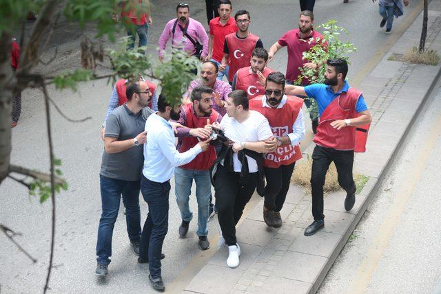 CHP Gençlik Kolları üyeleri, Anıtkabir'e yürüdü