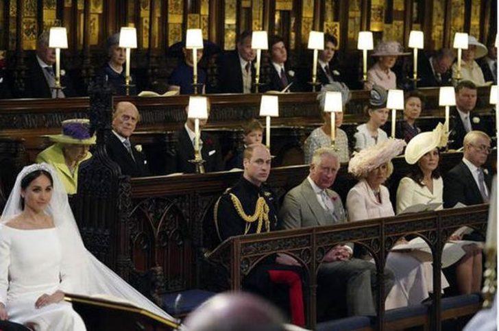 Kate Middleton düğüne eski elbisesiyle gitti  G2