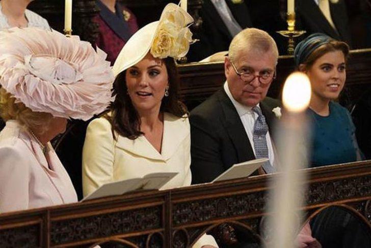 Kate Middleton düğüne eski elbisesiyle gitti  G4