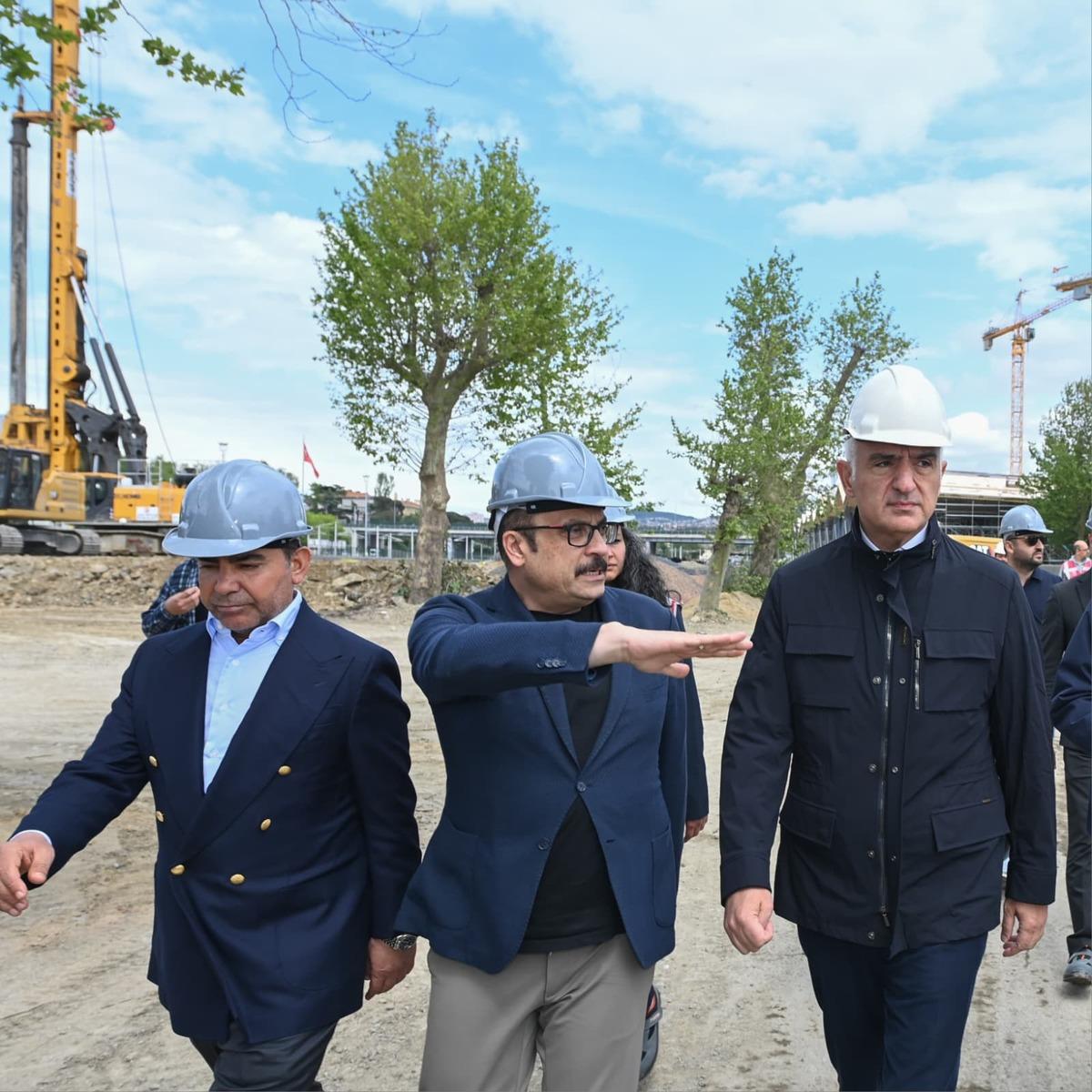 Haydarpaşa da iskeleler kalktı, tarihi cephe gün yüzüne çıktı 1