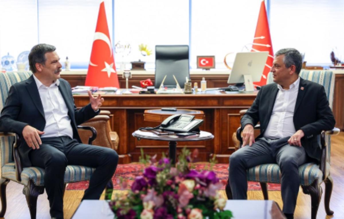 Erkan Baş tan Özgür Özel e teklif! Gündem yaratan iddia: CHP den ihraç edilenler TİP e 3