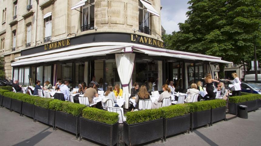 Ünlü Fransız restoranında ırkçılık skandalı: Başörtülüler, Müslümanlar ve Afrikalılar giremez