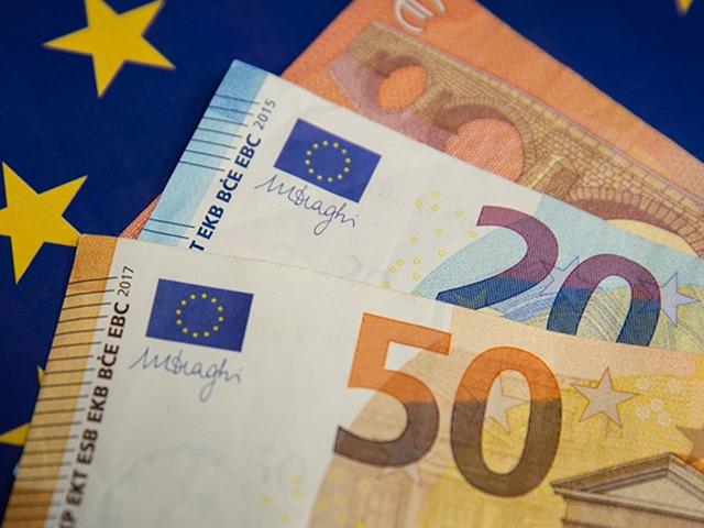 AB nisanda 7 milyar avrodan fazla dış ticaret a&ccedil;ığı verdi