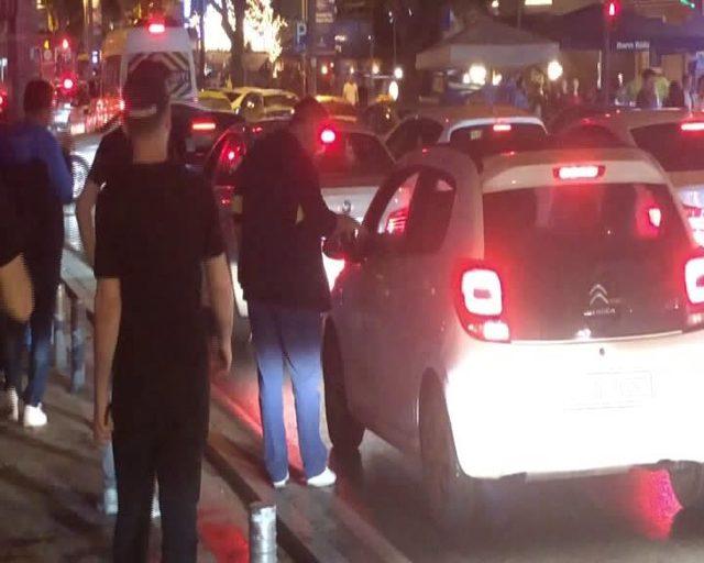 Bağdat Caddesi nde şampiyonluk kutlaması gerginliği 1