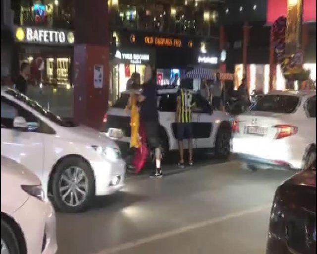 Bağdat Caddesi nde şampiyonluk kutlaması gerginliği 4