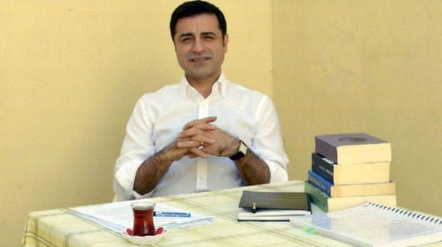 Halkların Demokratik Partisi'nin Cumhurbaşkanı adayı  Selahattin Demirtaş seçilirse gerçekleştireceği ilk icraatını açıkladı