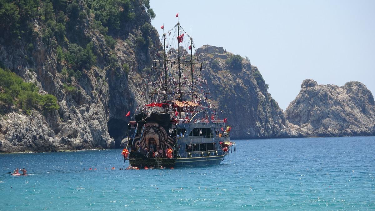 Alanya sahillerinde yaz sıcaklığı başladı 3