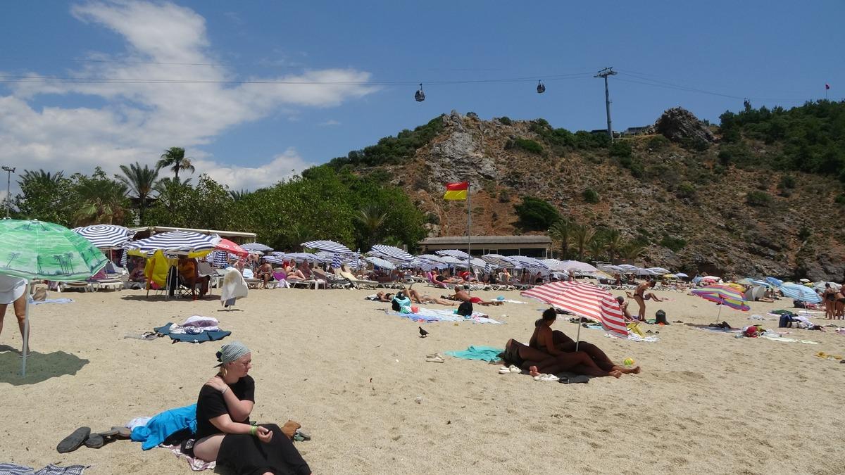 Alanya sahillerinde yaz sıcaklığı başladı 5