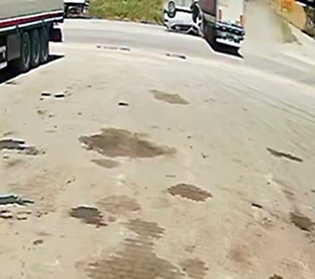 Edirne de otomobille TIR çarpıştı! Yaralılar var 2