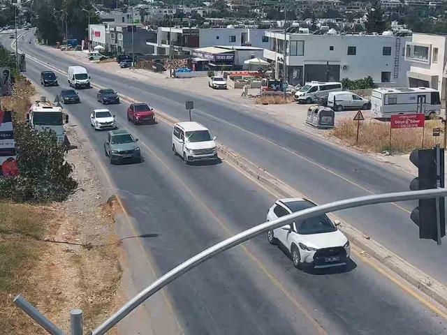 16 kavşakta akıllı sistem: Kuyruklar y&uuml;zde 83 azaldı