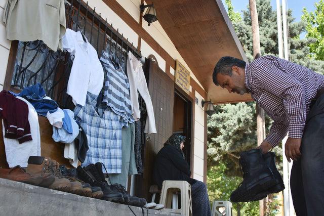 Muhtardan 'Giymediğin elbiseyi getir, ihtiyacın varsa bedava götür' kampanyası