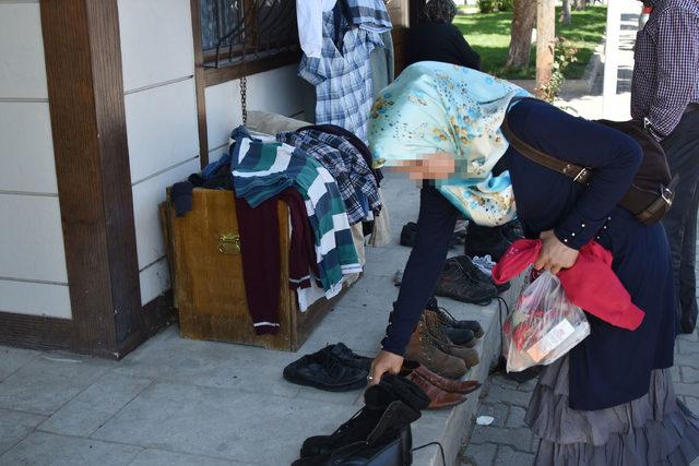 Muhtardan 'Giymediğin elbiseyi getir, ihtiyacın varsa bedava götür' kampanyası