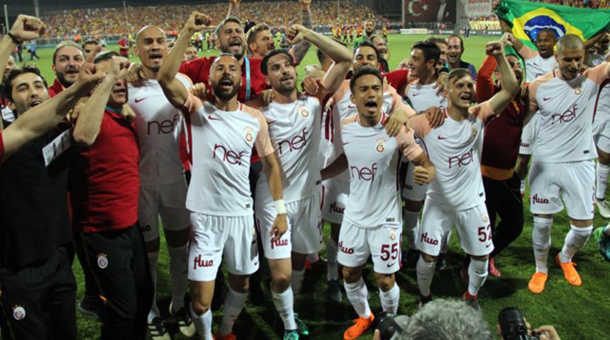 İşte şampiyon Galatasaray'ın iç saha forması