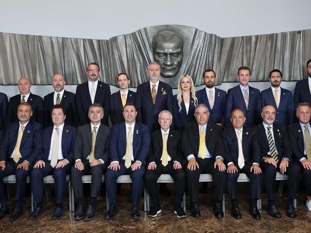Fenerbah&ccedil;e Y&ouml;netim Kurulu'nda g&ouml;rev dağılımı yapıldı