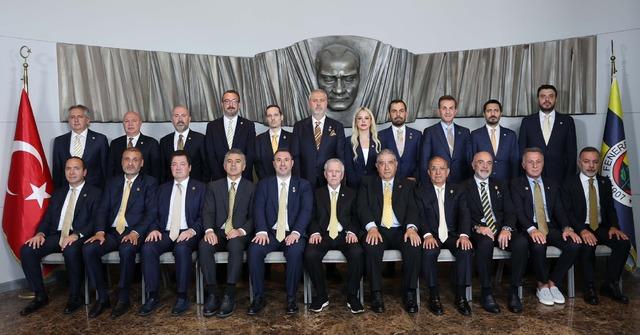 Fenerbahçe Kulübü Yönetim Kurulu'nda görev dağılımı yapıldı