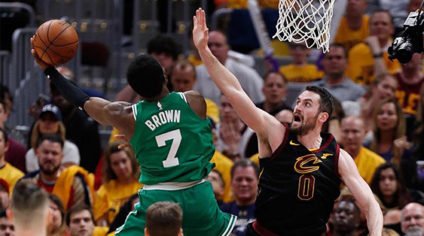Cleveland Cavaliers evinde farklı kazandı