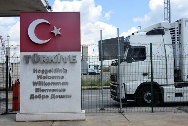 Kapıkule'de TIR kuyruğu 30 kilometreye çıktı