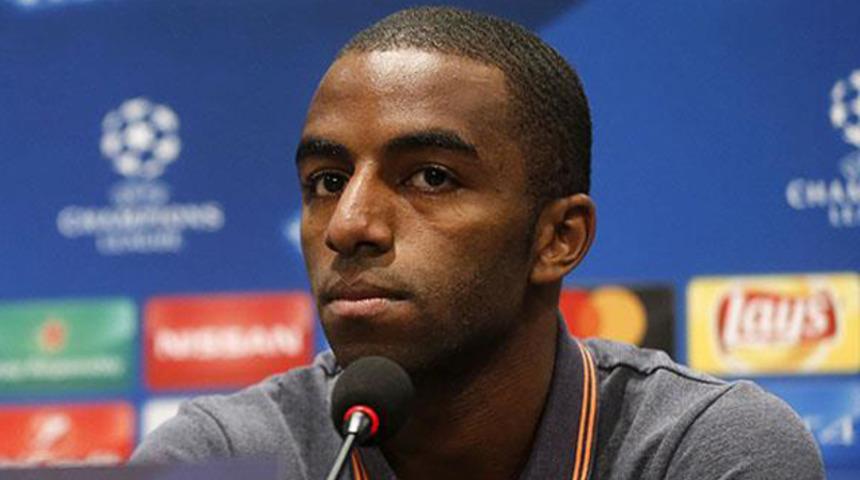 Leicester City'ye 20 milyon avroluk sağ bek