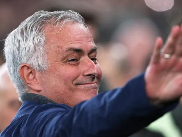 Galatasaray'ın kaderi Jose Mourinho'nun ellerinde! Kararını vermek &uuml;zere
