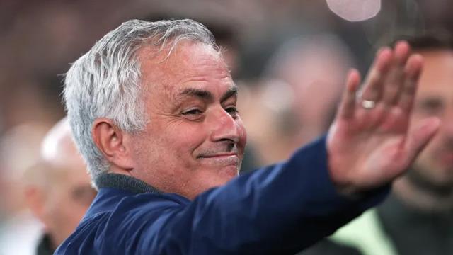 Galatasaray'ın kaderi Jose Mourinho'nun ellerinde! Kararını vermek üzere