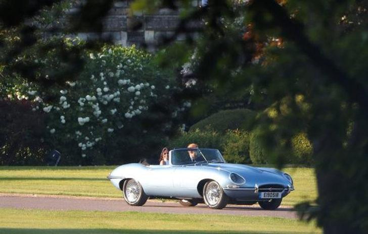 Düğünden sonra ilk kez görüntülendiler  G3