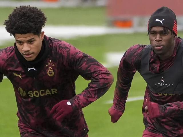 Galatasaray'dan Napoli'ye tarihi tarife! İki yıldız i&ccedil;in 85 milyon Euro...