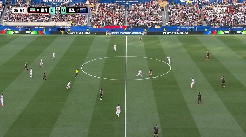 TRT spikerinin D&uuml;nya Kupası'ndaki hatası pahalıya patladı! Yayından aldılar