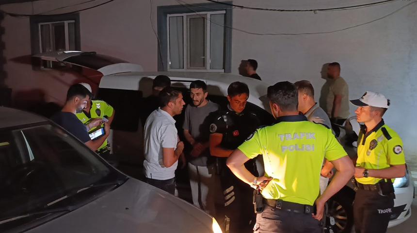 "Dur" ihtarına uymadı, 20 kilometre ka&ccedil;tı! 710 bin lira ceza kesildi